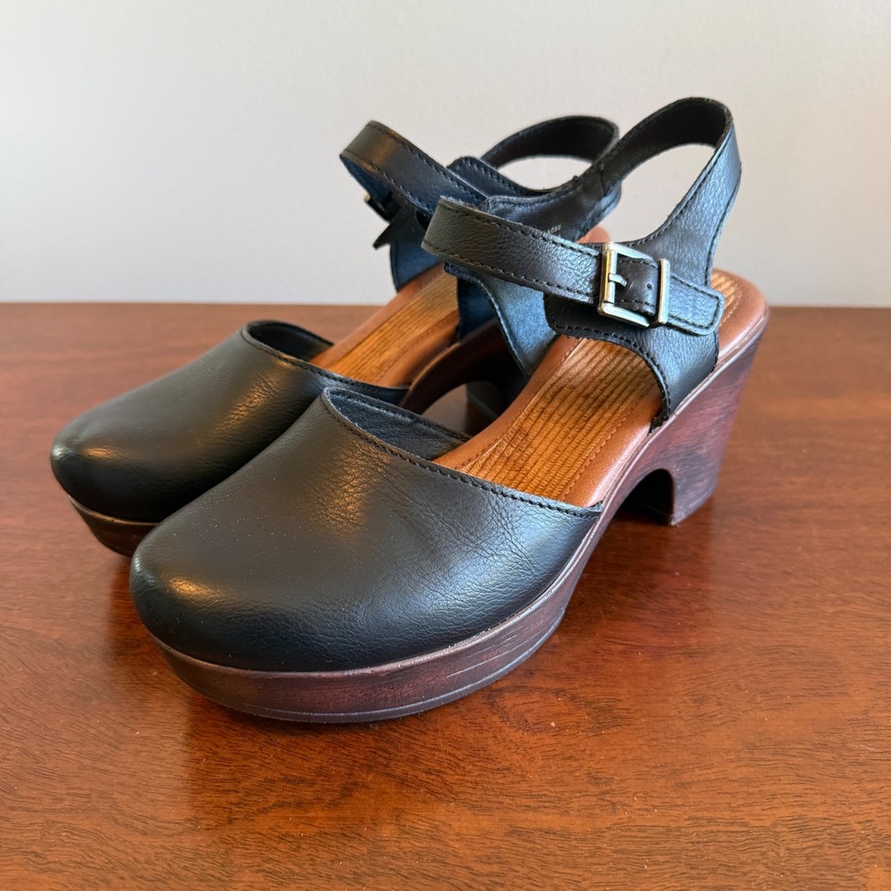 B.O.C. Black Derby Wedge Sandals Women's Size 8 - Like New